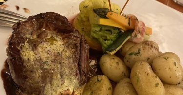 Dinner at Luna Volcano hotel