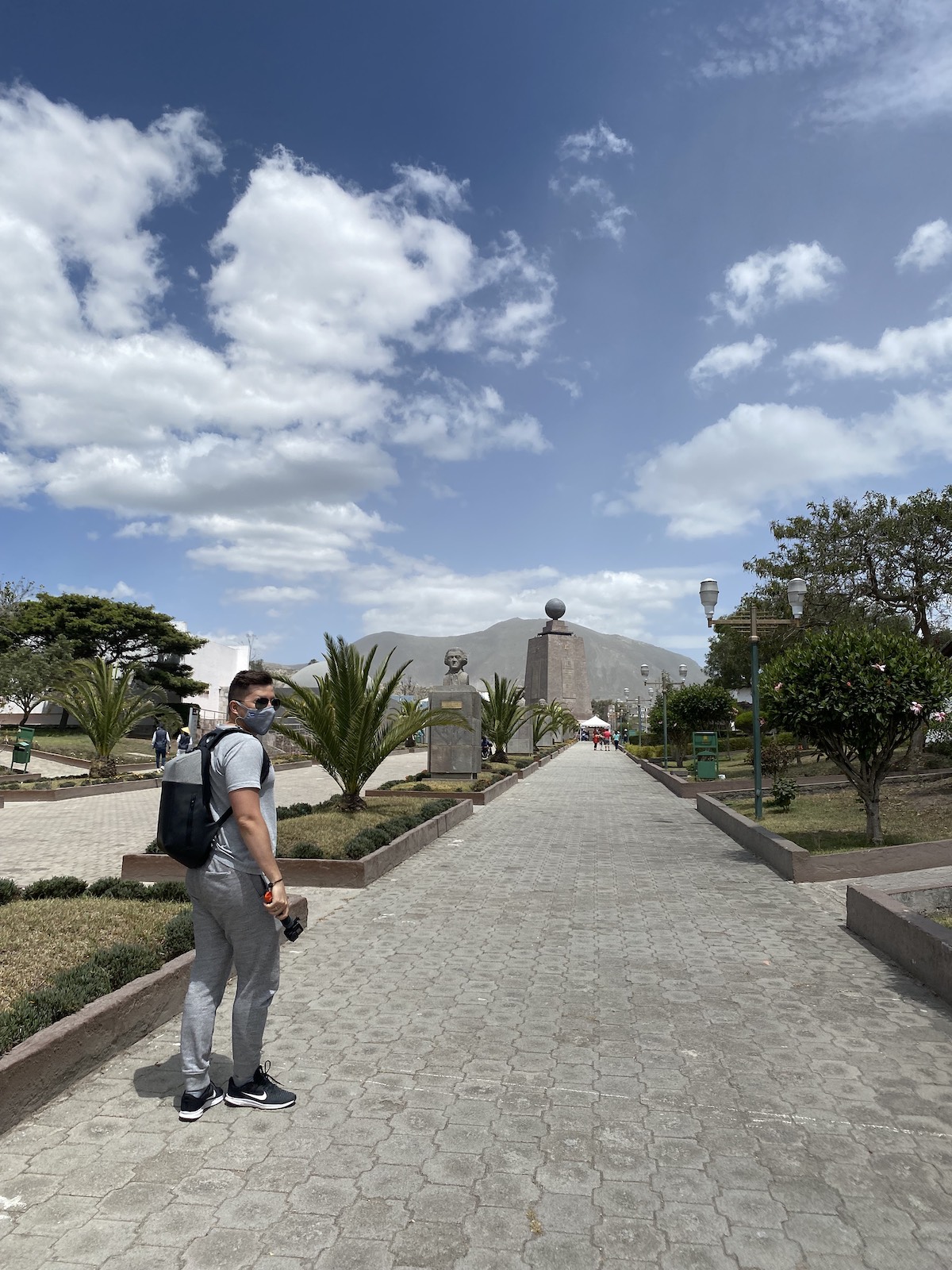 Entering Mitad del Mundo
